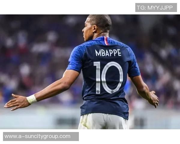 姆巴佩呼吁外界尊重亚马尔的私人生活给予他更多空间与安静