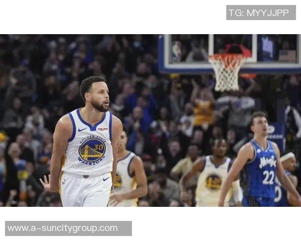 假期学习不放松库里首节火力全开轰下11分展现超强状态