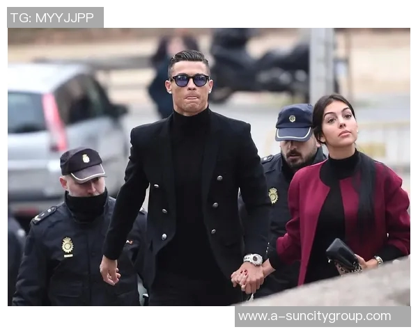 总裁的温馨时光乔治娜分享C罗与孩子们的幸福瞬间 总裁的温馨时光乔治娜分享C罗与孩子们的幸福瞬间