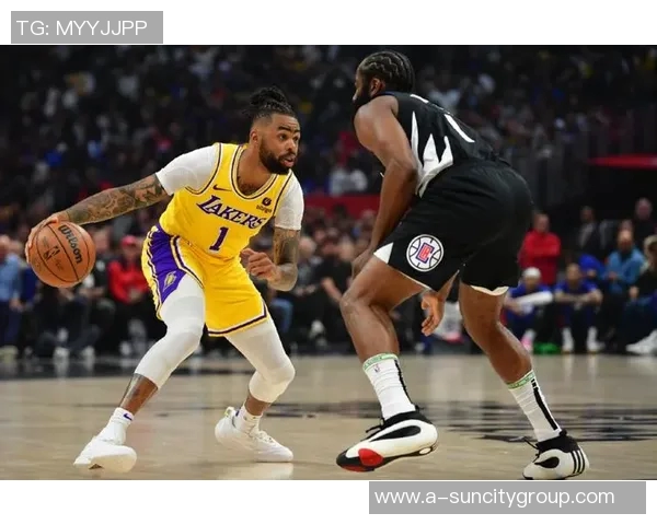 里夫斯谈比赛风格更倾向雷迪克而非克六的自然发挥与个人喜好 里夫斯谈比赛风格更倾向雷迪克而非克六的自然发挥与个人喜好