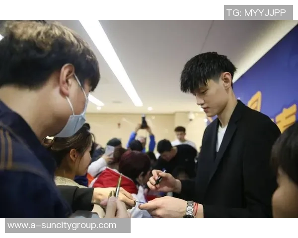 曾凡博中国赛期间亲签见面会收费1497元包含签名与合影机会 曾凡博中国赛期间亲签见面会收费1497元包含签名与合影机会