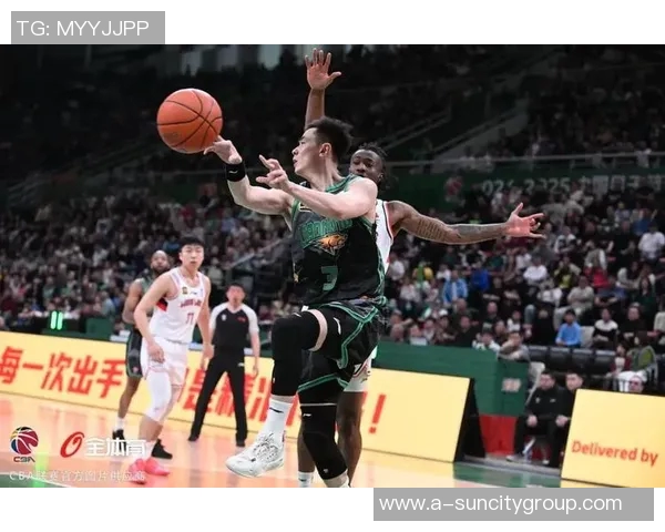 刘颜诚表现出色5投2中贡献5分3篮板1助攻助力球队胜利