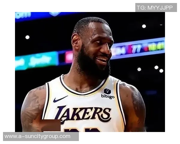 CC单场豪取30分5板10助3断3帽上一位东部球员是09年詹姆斯