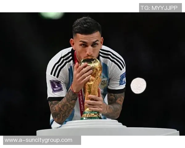 罗马诺透露孔帕尼新合同无解约条款及英超俱乐部选项