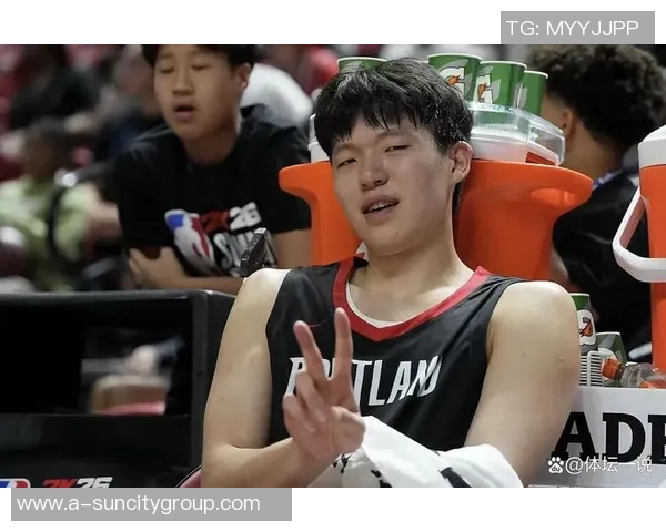 菜鸟杨瀚森首秀表现亮眼乐福雷诺各显神通仍需提升团队默契