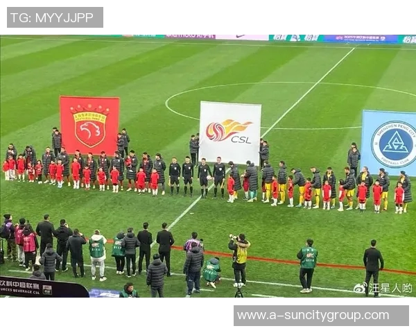 元旦佳节到来之际上海海港足球俱乐部向大家致以诚挚的感谢与美好祝福